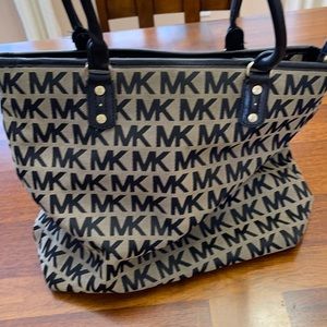 Michael Kors Tote